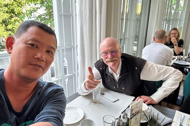 Me and Gary Fisher (Leogang 2023).jpeg