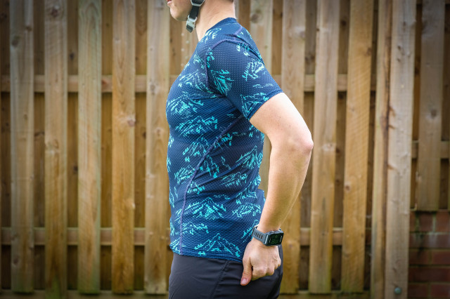 Morvelo Cols SS women's baselayer-2.jpg