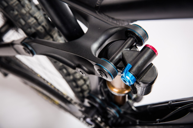 RAAW_MOUNTAIN_BIKES_MADONNA_STUDIO (10).jpg