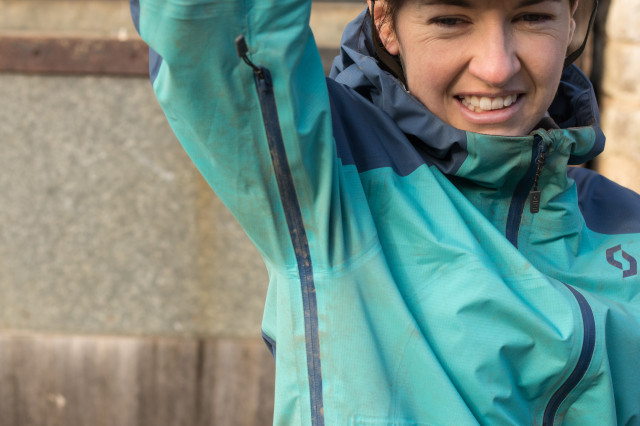 Scott MTN Dryo 20 Women's Waterproof Jacket-6.jpg