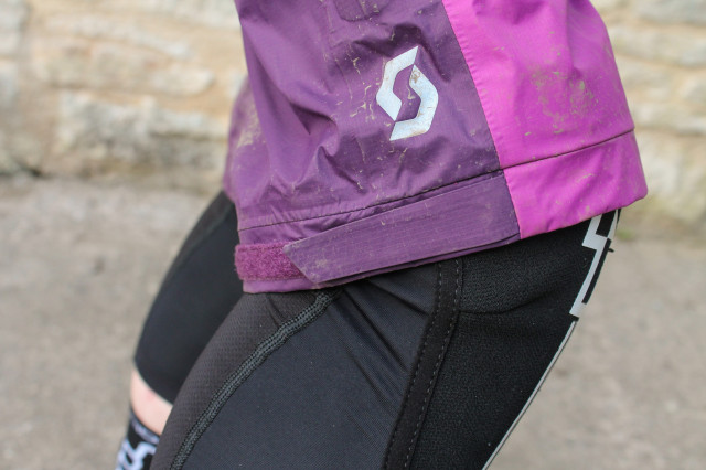 Scott MTN Dryo 50 Women's Waterproof Shorts-4.jpg