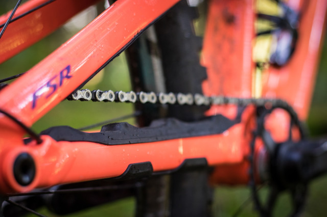 Specialized Stumpjumper Women's Comp -30 Detail chainstay.jpg