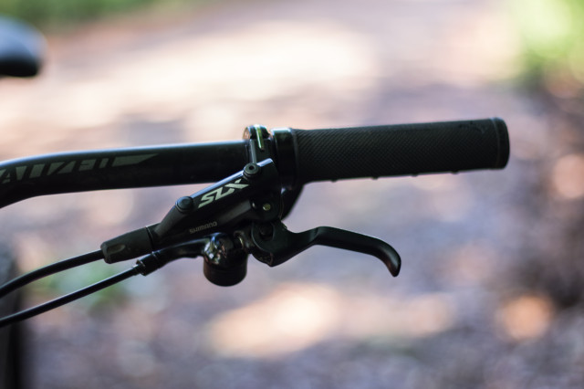 Specialized Stumpjumper Women's Comp Alloy 27.5 brakes-12.jpg