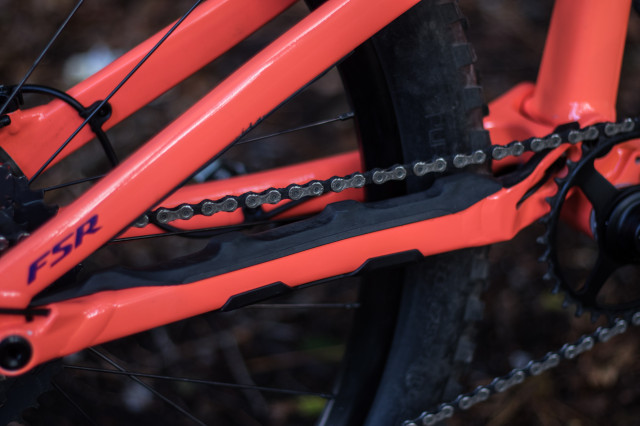 Specialized Stumpjumper Women's Comp Alloy 27.5 chain stay-15.jpg