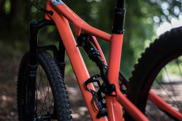 Specialized Stumpjumper Women's Comp Alloy 27.5 shock-10.jpg