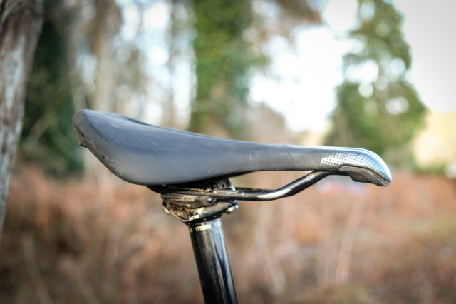 Specialized Women's Power Comp saddle with mimic-2.jpg