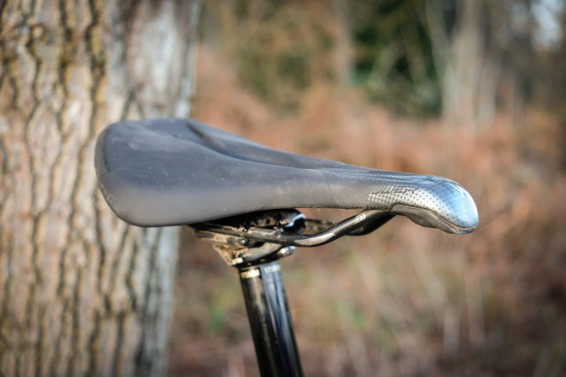 Specialized Women's Power Comp saddle with mimic-3.jpg