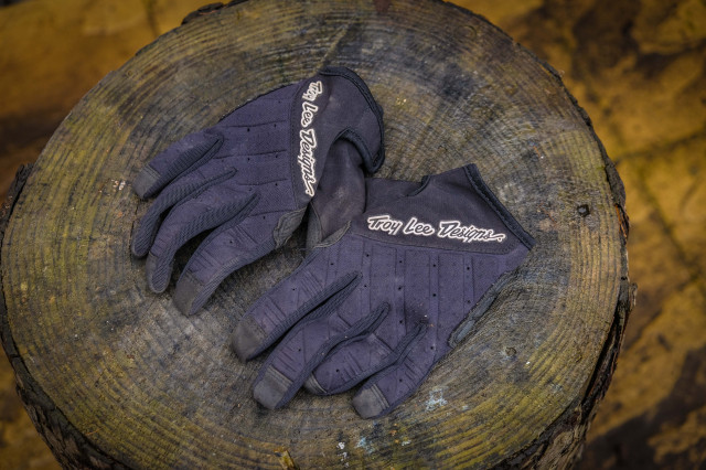 Troy Lee Designs Women's Ruckus Gloves-7.jpg