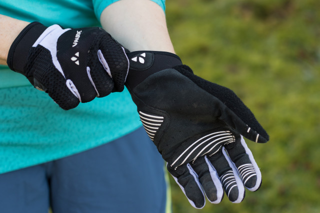 Vaude Women's Dyce Gloves-3.jpg