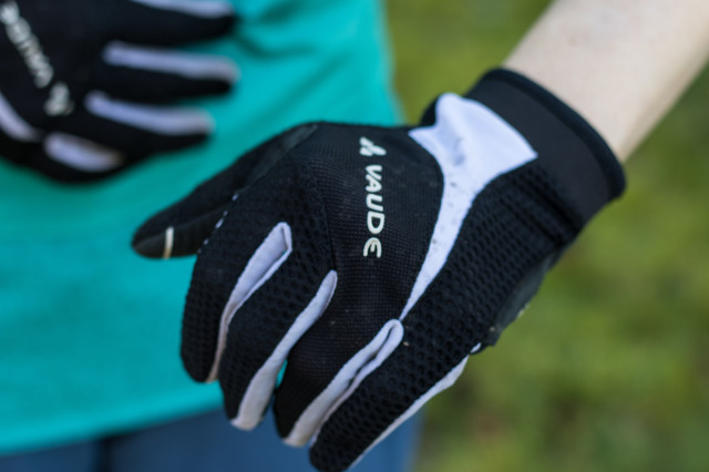 Vaude Women's Dyce Gloves-4.jpg