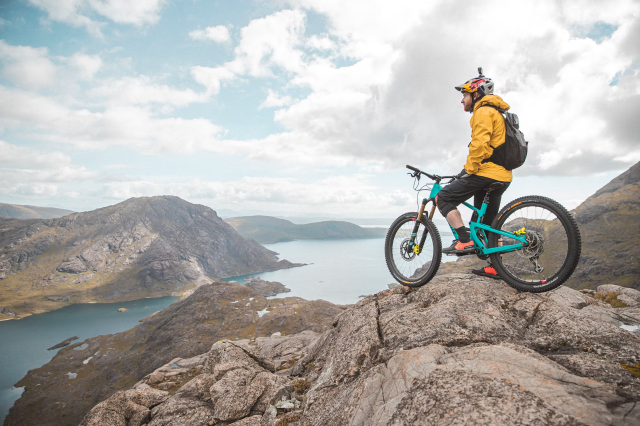 danny-macaskill-dubh-slabs-isle-of-skye (1).png