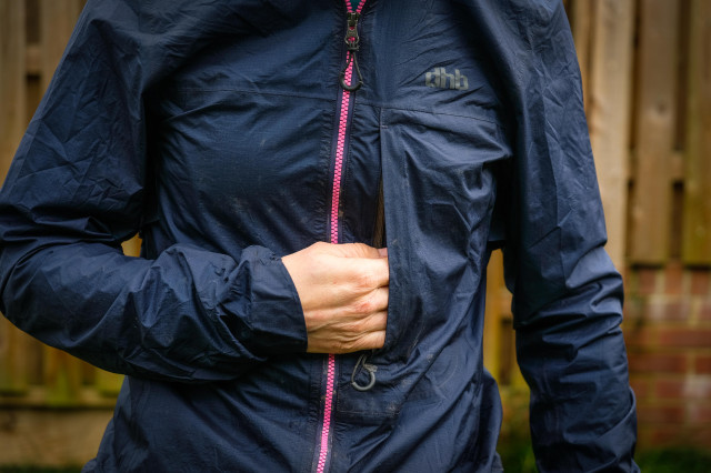 dhb women's lightweight packable MTB jacket-6.jpg