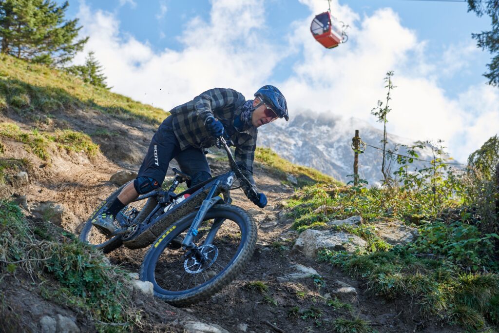 ST credit scott/sram nino 1