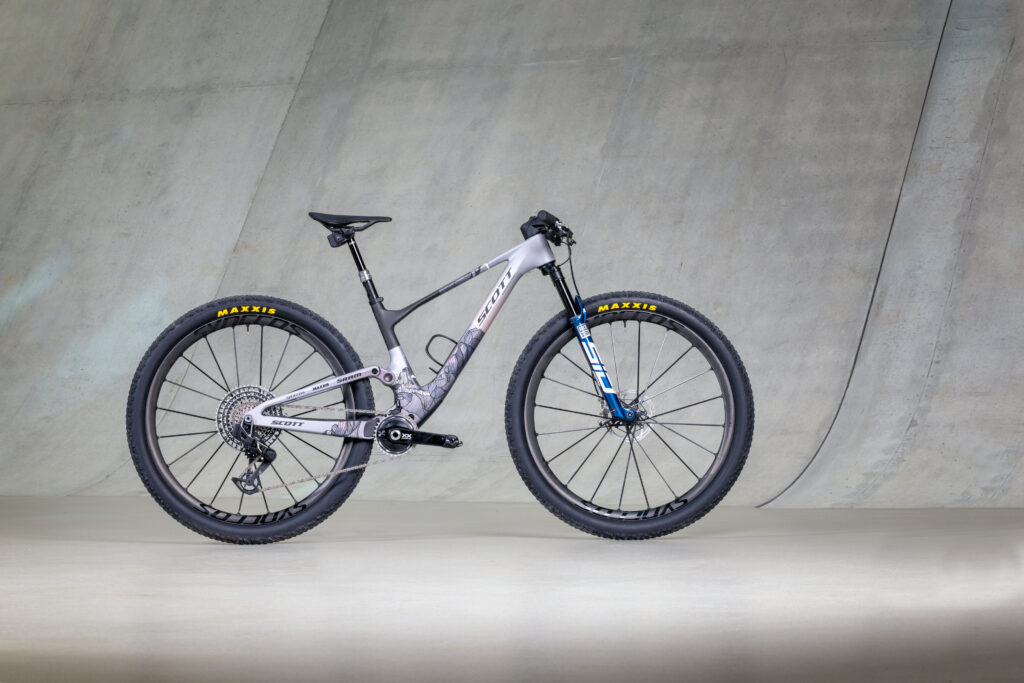 Kate Courtney's WBR X Worlds Spark RC00001