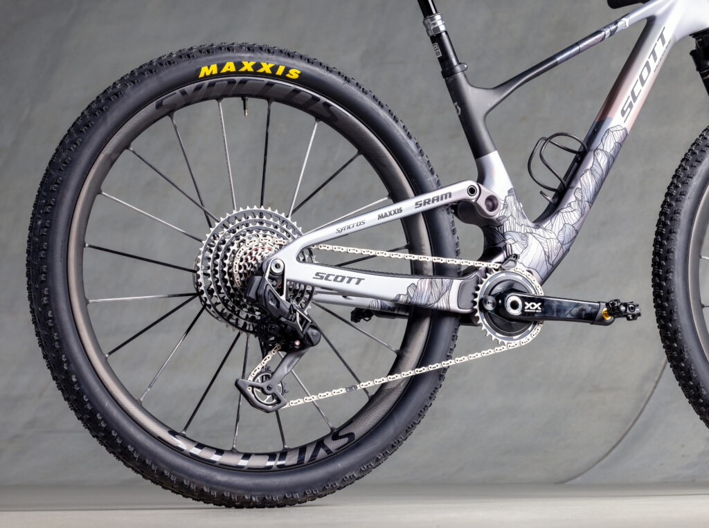 Kate Courtney's WBR X Worlds Spark RC00004