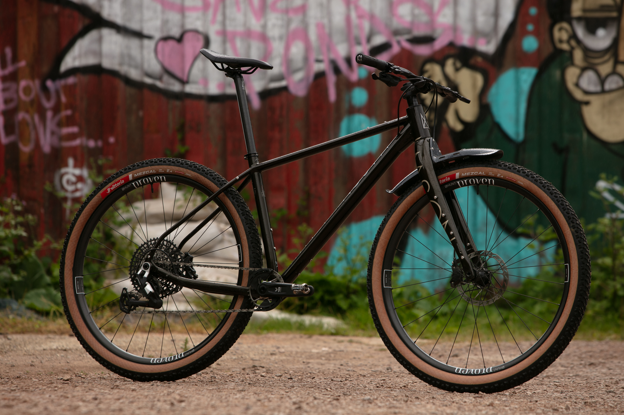ダウンヒルバイク フレーム New Mason Macro hardtail and the first 
