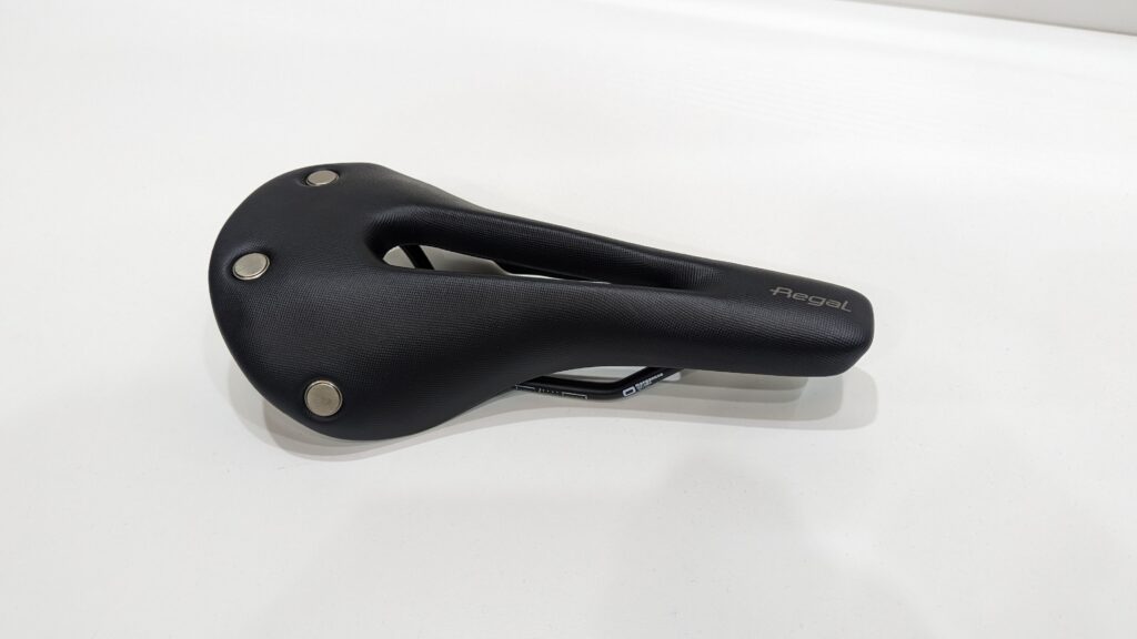 Selle San Marco Regal Short saddle (2)