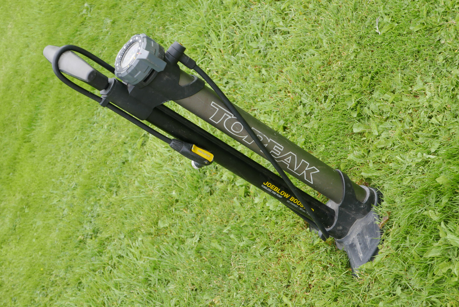 Topeak Joe Blow Booster track pump and tubeless inflator review 