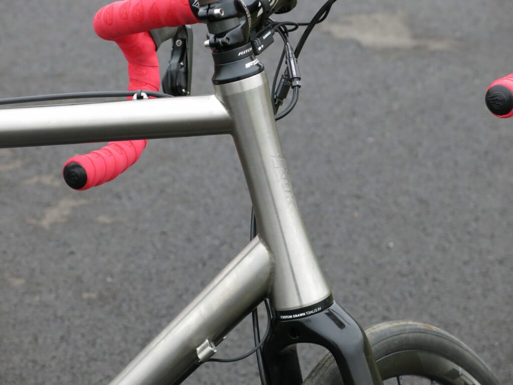 Kinesis Tripster ATR &ndash; head tube