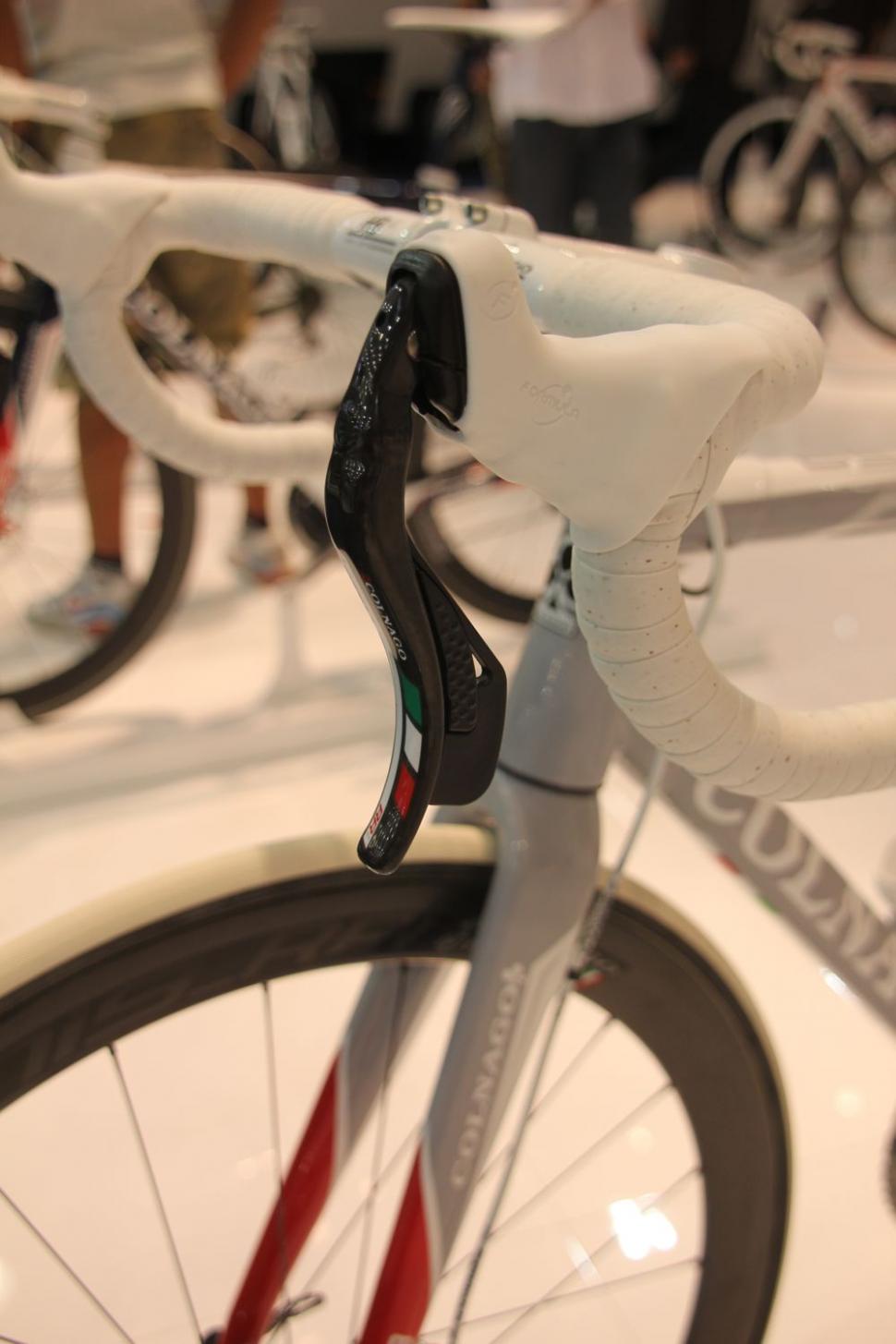 Colnago C59 Disc - integrated hydaulic lever