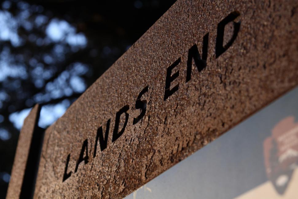 Land's End (CC BY-NC-SA 2.0 licence by Tito Perez:Flickr)