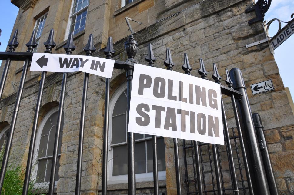 Polling Station (Flickr Creative Commons - Simon Clayson)
