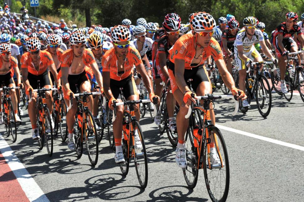 Euskaltel set the pace in Stage 9 of the 2010 Vuelta (copyright- Unipublic:Graham Watson)